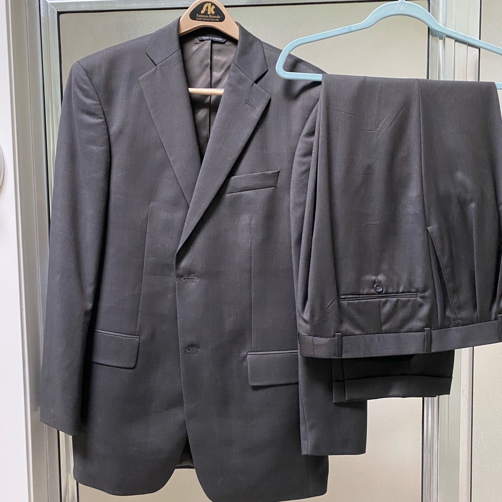 Men’s brown suit